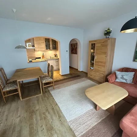 1 Gartenwohnung *