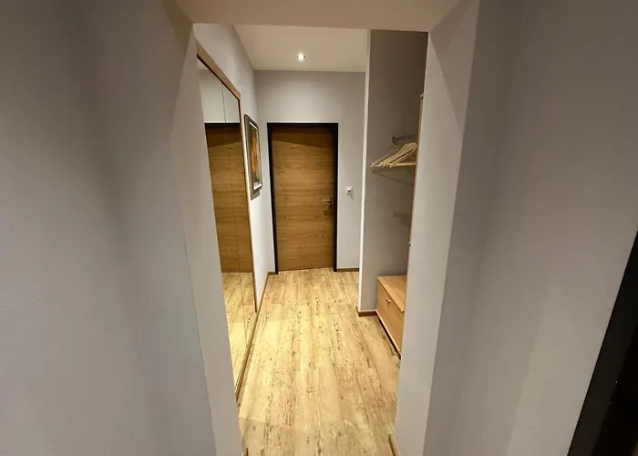 1 Gartenwohnung شقة كيتزبوهيل